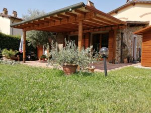 Pergole In Legno Addossate E Portanti 8